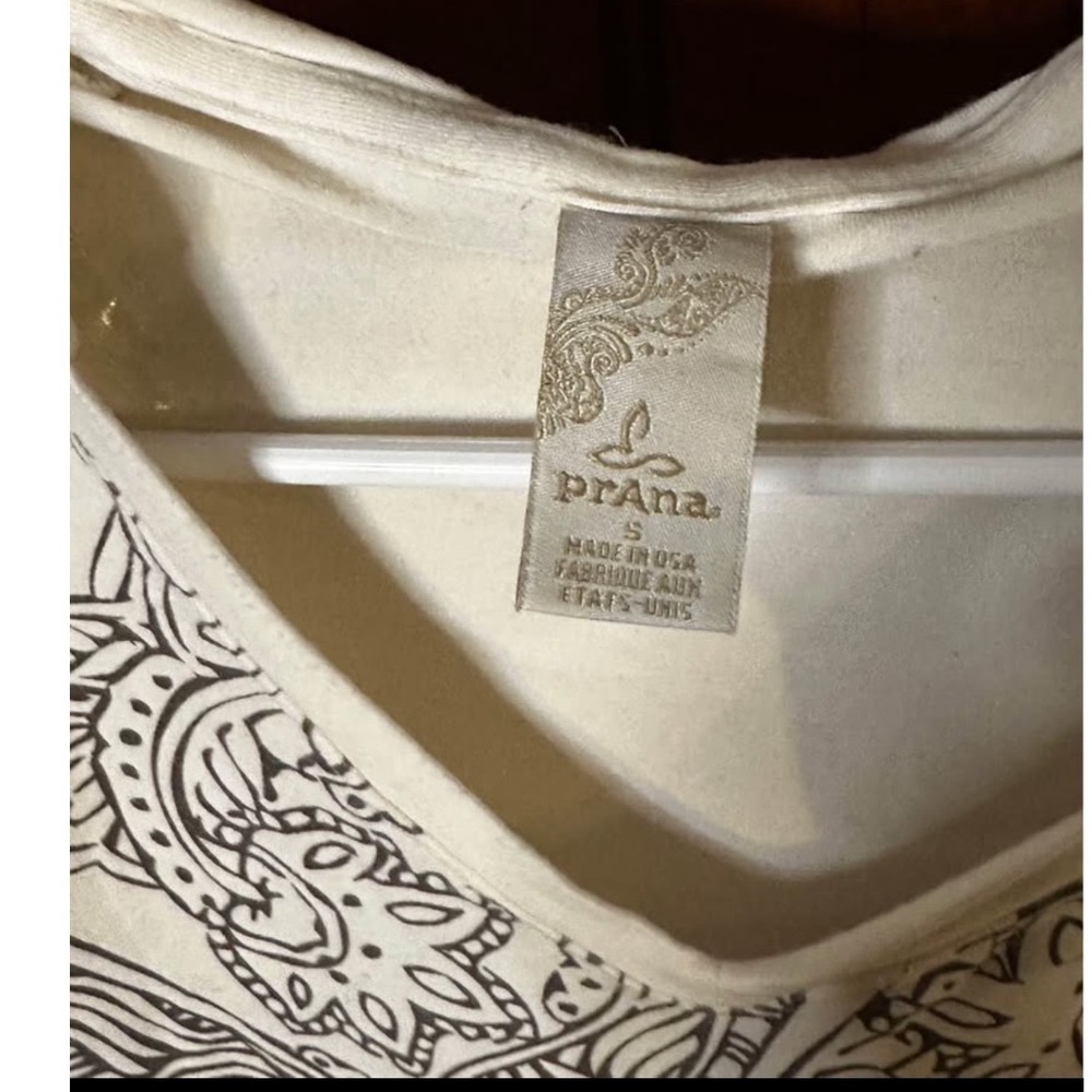 Prana Hoodie Small Cream Mandala Graphic V-Neck Bamboo Rayon Long Sleeve Top - Picture 2 of 6